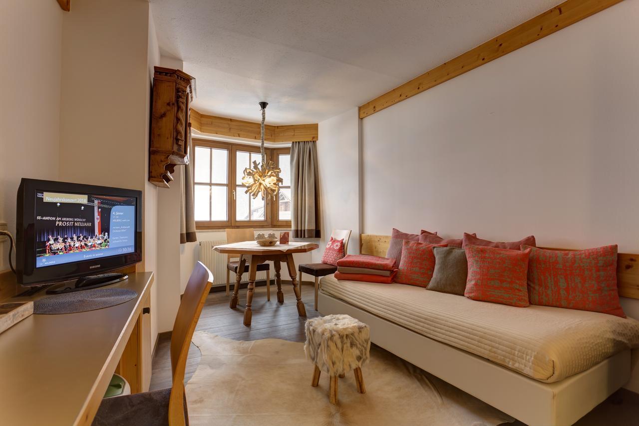 Am Dorfplatz Suites - Adults Only Sankt Anton am Arlberg Exterior foto