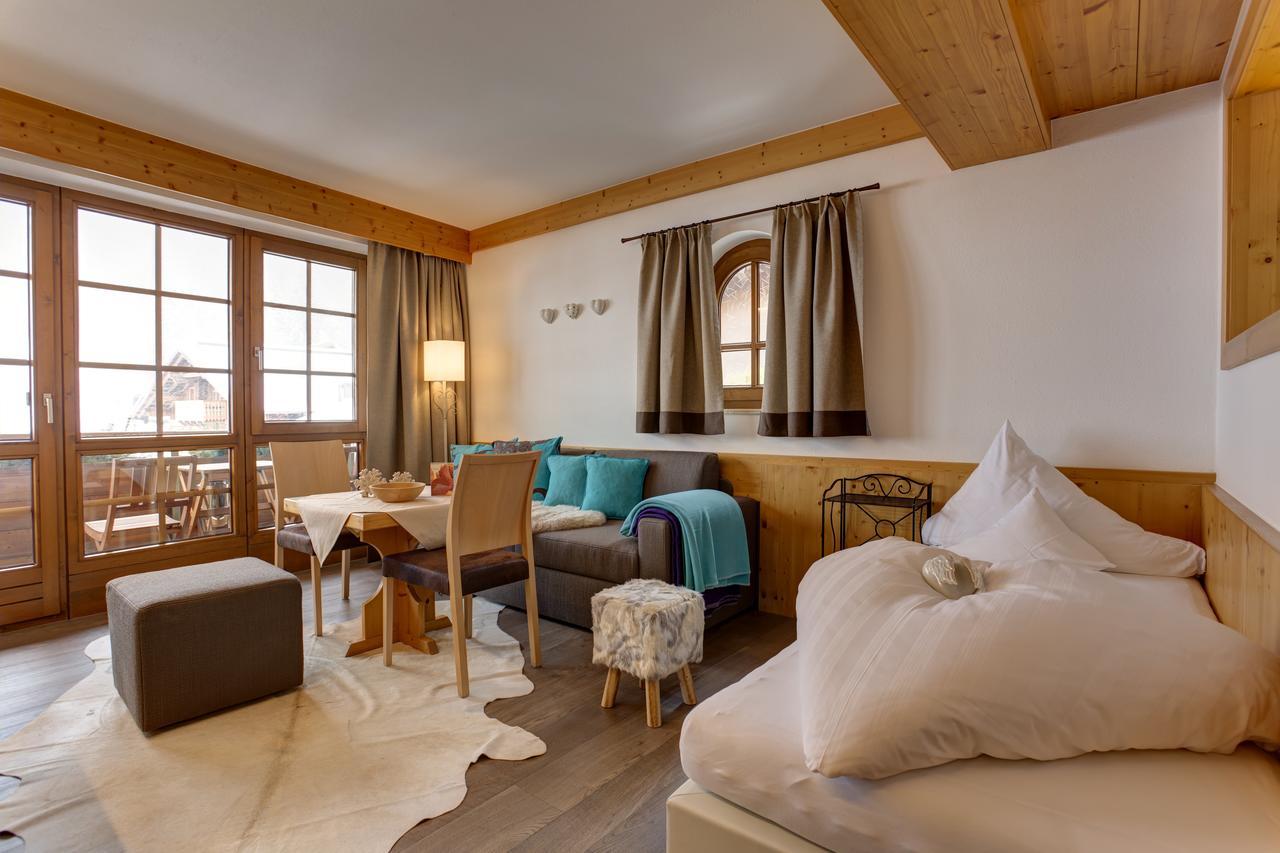 Am Dorfplatz Suites - Adults Only Sankt Anton am Arlberg Exterior foto